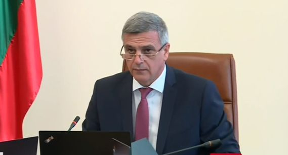 Янев с първи коментар за партията на Петков и Василев