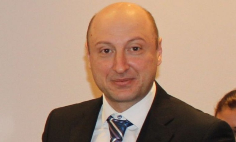 Бивш пиар на ББР за новия финансов министър: Ако беше сокче, щеше да пише "Некомпетентност & Тъпанарщина" 