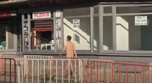 Потрес! Чисто гол мъж излезе на разходка в Шумен ВИДЕО 18+