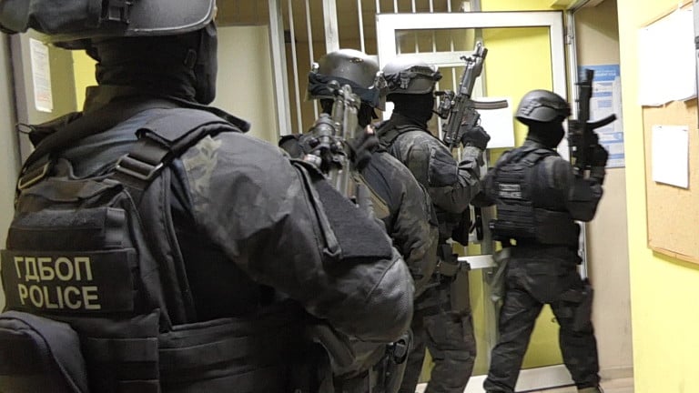 Извънредно от Благоевград! ГДБОП нахлу в къщата на известен академик