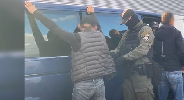 Извънредна новина за закопчания в Украйна Брендо 
