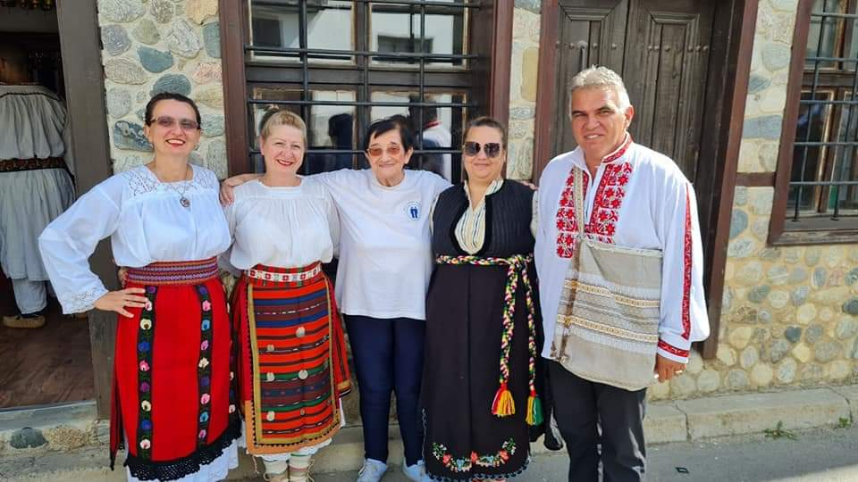 Мика Зайкова предизвика истински фурор в Родопите СНИМКИ 