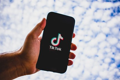 "Чуги" ли сте? TikTok фразите, които трябва да знаете