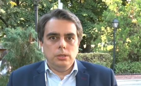 Асен Василев обяви, че съди Тошко Йорданов, а на Спецов дава нов висок пост