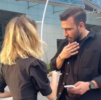 Тя му удари шамар, но за секунди всичко придоби неочакван обрат ВИДЕО