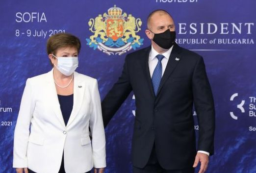 Мистерията със засекретената среща на Радев с Кристалина Георгиева се задълбочава!