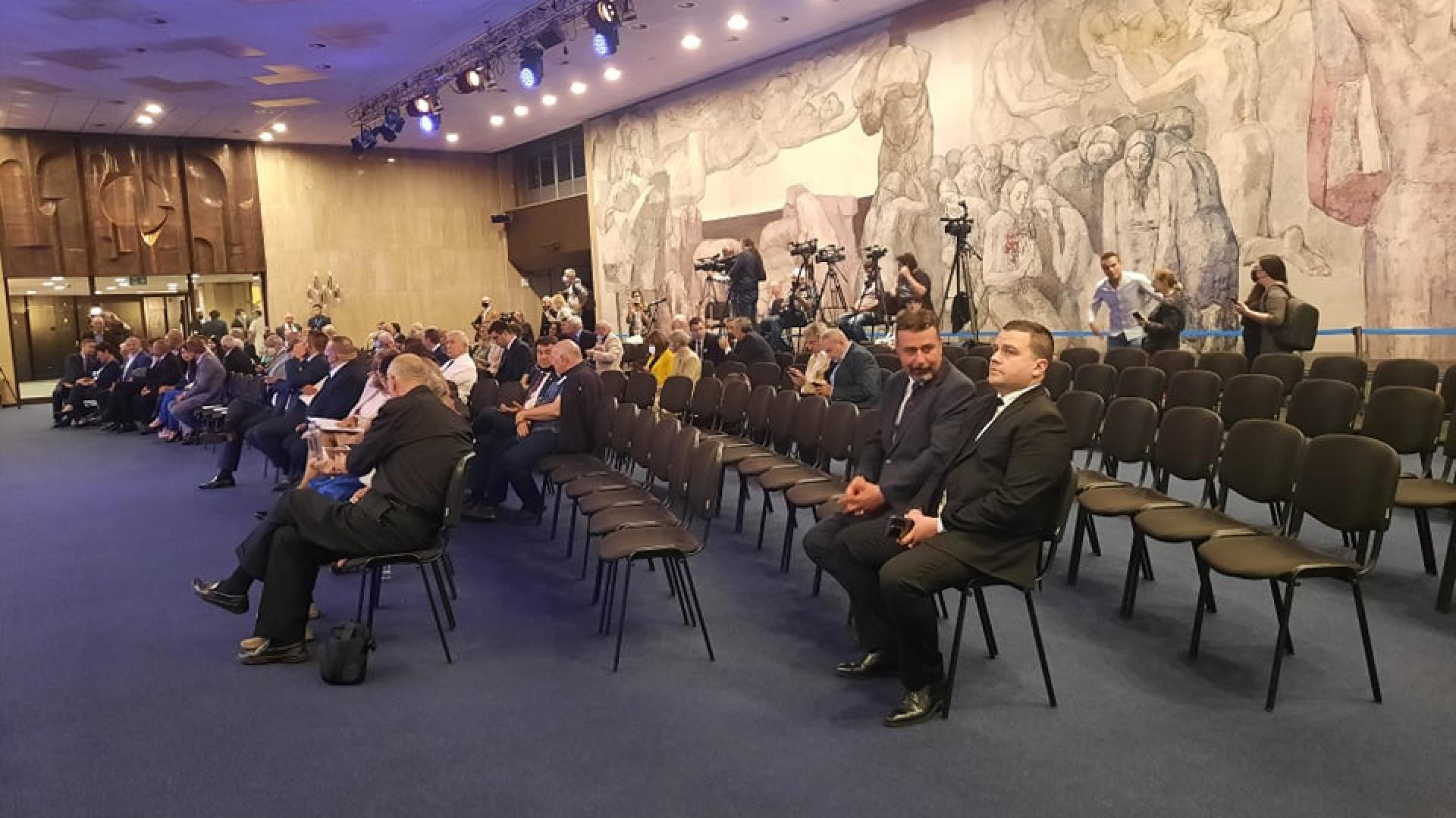 Двама от хората на Слави в комитета за Радев и Йотова
