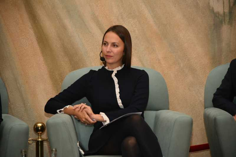 Ева Майдел за Радев: Дотук с уравновесения „НАТО-вски“ генерал, подбран от Решетников