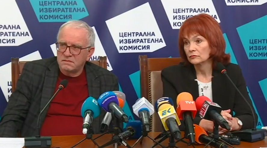 ЦИК наточи секирата за Кирил Петков