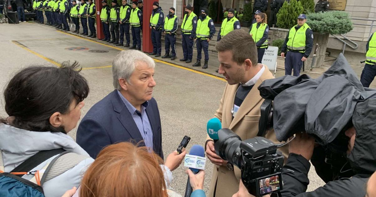 МРРБ отряза пътните фирми: Невъзможно е 1 млрд. лв. да бъдат платени тази година