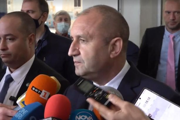 Радев заговори за двоен аршин при "Пандора Пейпърс" и увърта за гражданство на Петков ВИДЕО