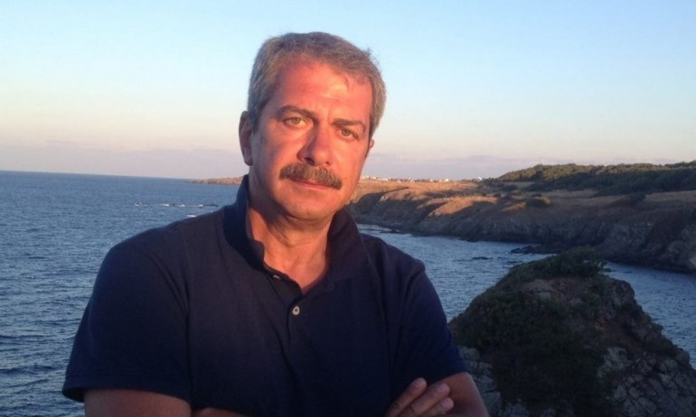 Петков и Радев 5 месеца, сладко и усмихнато, с „България в сърцето“, лъжат българските граждани…
