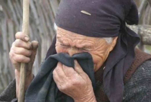 Баба се събуди и с ужас видя, че внучето й го няма, последвалото е шокиращо 