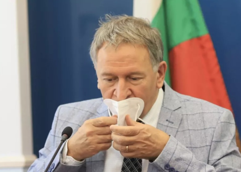 Проф. Ангелов към Кацаров: Защо лъжеш, след като лъжата ще лъсне с елементарна проверка?!
