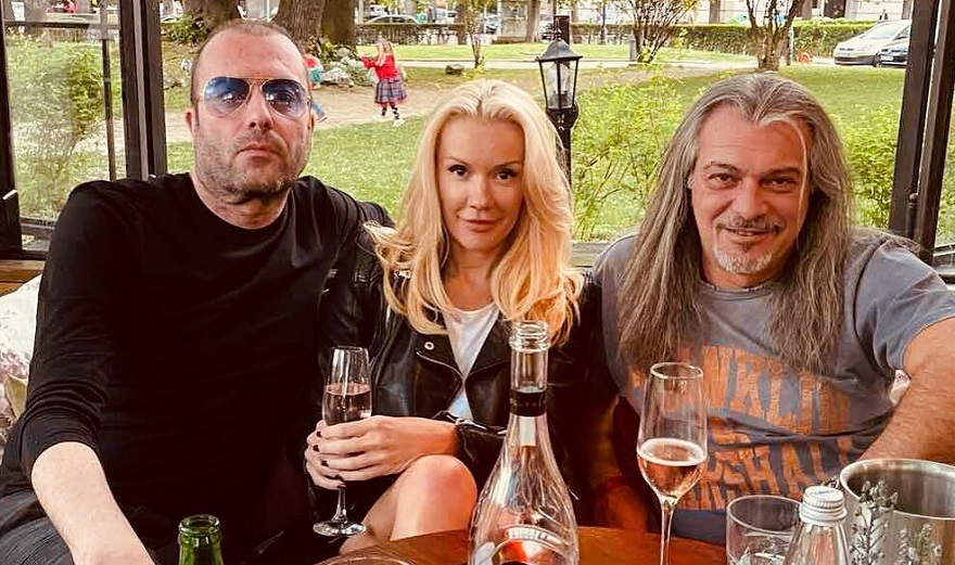 Мария Игнатова врътна номер на Халваджиян! Ето под коя маска се крие в "Маскираният певец"
