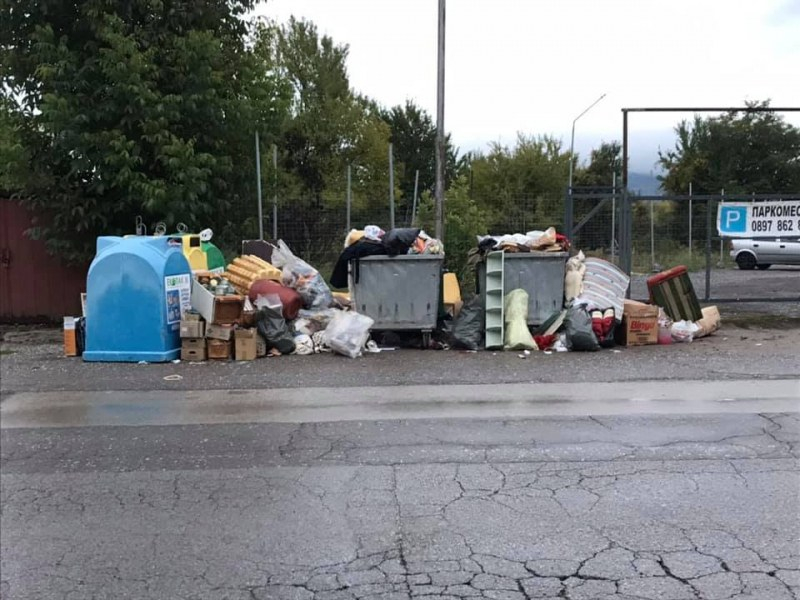 Поредна свинщина в столичния квартал "Младост" потресе мрежата СНИМКА