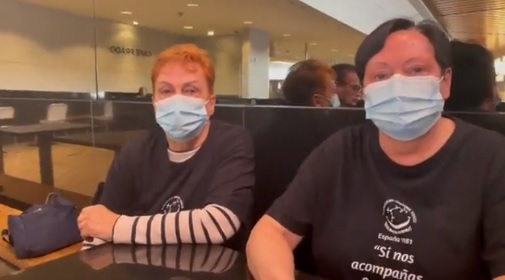 Протестиращи се барикадираха в музей и заплашиха да се самоубият ВИДЕО