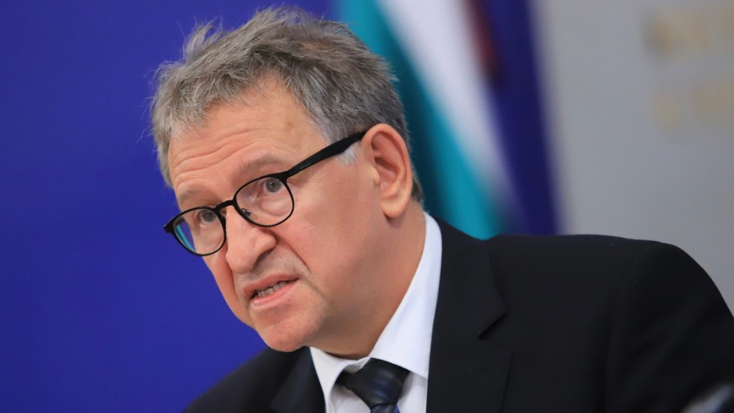 Георги Кадиев изригна: Като имаш министър антиваксър сега с бухалката по главата