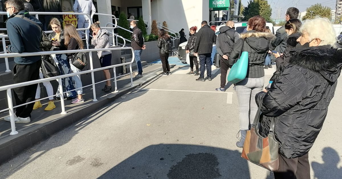 "Мерките" на Кацаров развихриха спекулата и с тестовете - цената им скочи драстично СНИМКИ