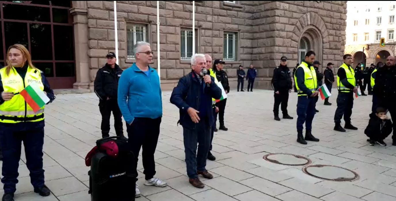 Нови К-19 протести сковаха страната ВИДЕО