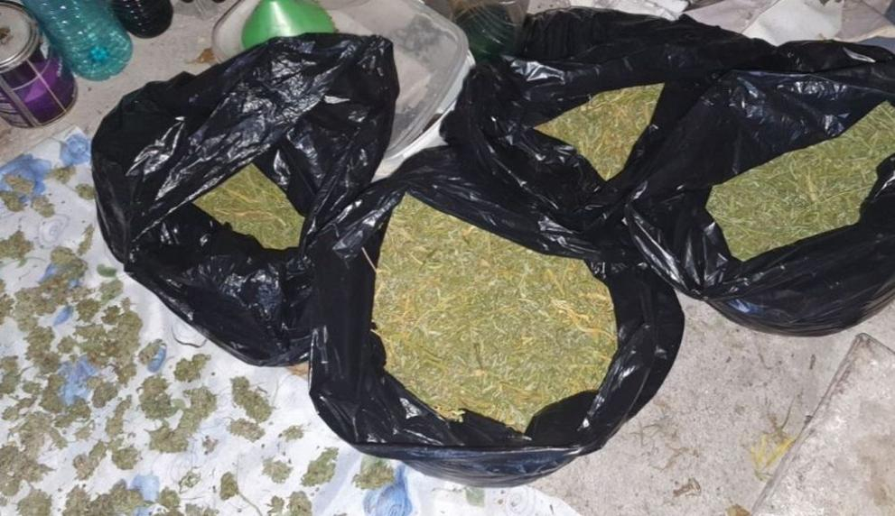 Удариха опасни бандити в Ямболско, разбиха гигантска... СНИМКИ