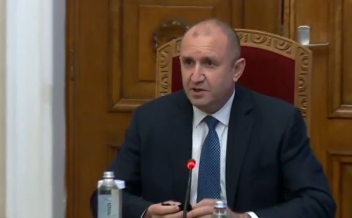 Радев с извънредни вести от спешна среща с министрите, ето какво се случва с К-19 кризата! ВИДЕО