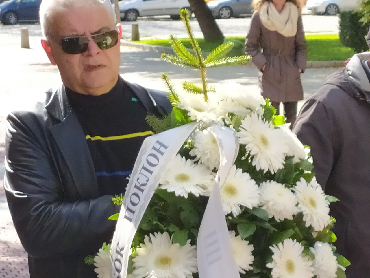 Близки и приятели изпратиха Каролев в последния му път, много известни хора на погребението СНИМКИ