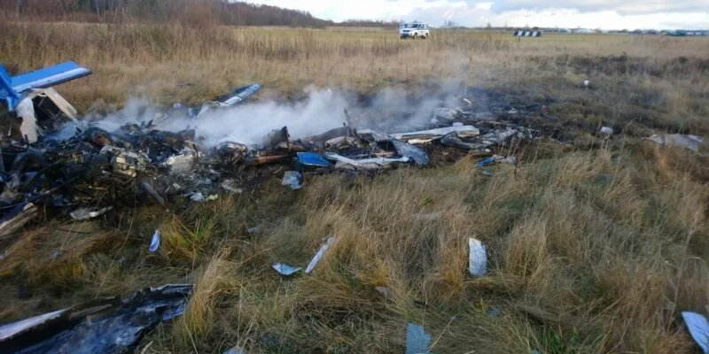 Руски бизнесмен и жена му загинаха при самолетна катастрофа ВИДЕО