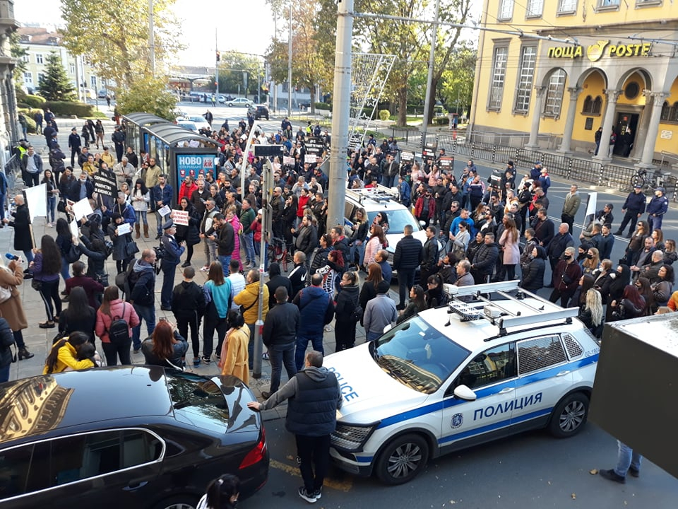 Сложиха началото! Бунтът изкара 28 града на протест ВИДЕО