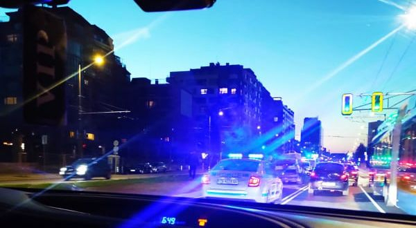 Първо в БЛИЦ! Огнен ад на ключов столичен булевард СНИМКИ