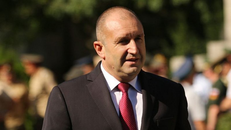 Борисов заподозря, че Радев лъже за ваксинацията си