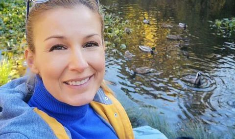 Показа ли бременното си коремче Николета Маданска 