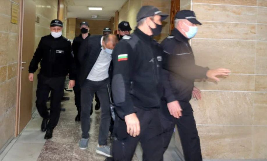 Не е за вярване какъв подарък получи лидерът на бандата, източила сметката на пловдивски бизнесмен 