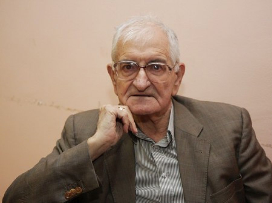 Скръбна вест: Почина един от най-големите ерудити на България 