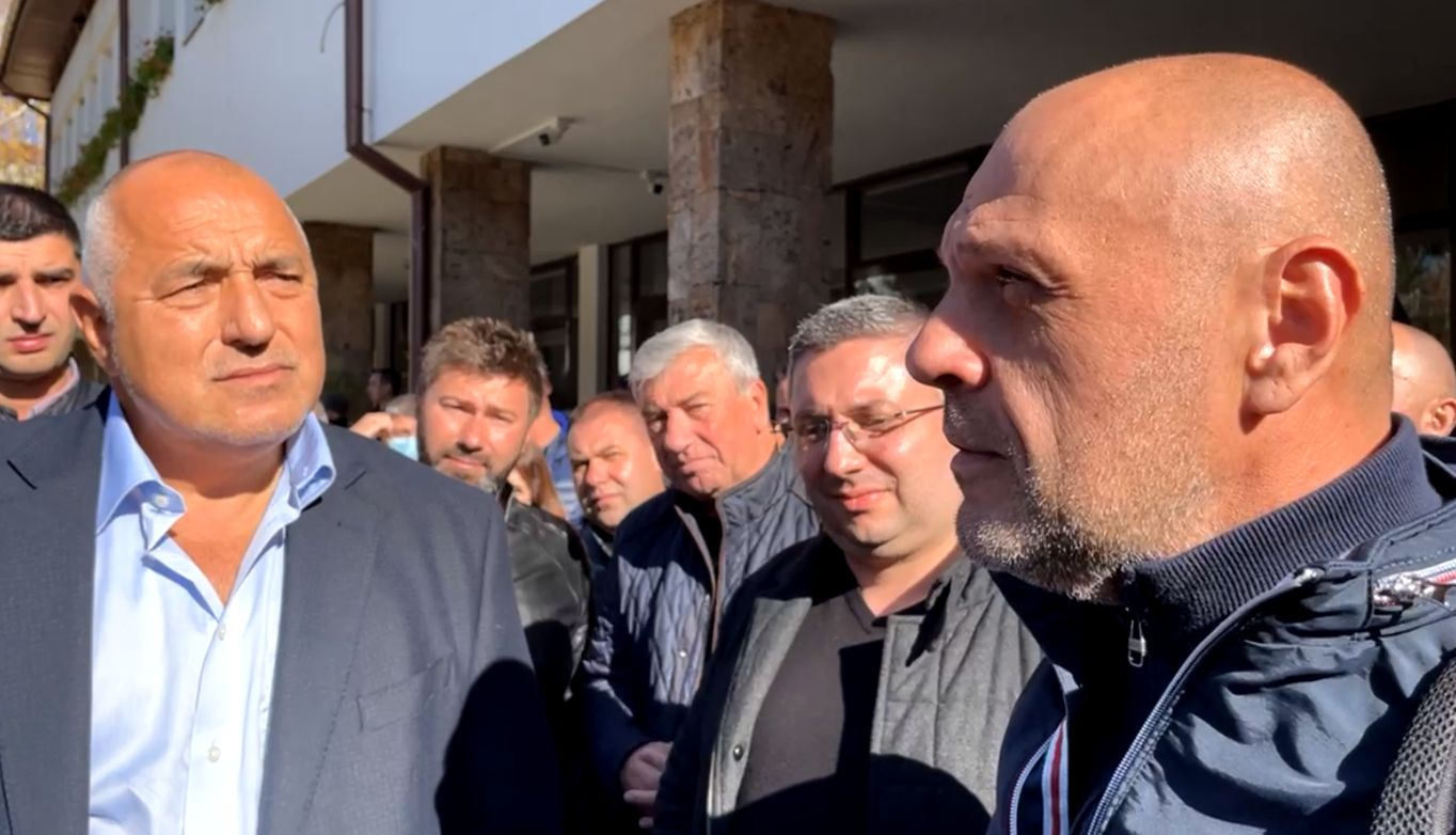 Борисов бесен: Жалко, гнусно, подло - гледат кой как прави секс и готвят чудовищна далавера! ВИДЕО 