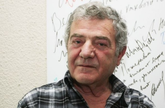 Писателят Стефан Цанев пред БЛИЦ: Няма друг изход, освен широка коалиция, но за това трябва...