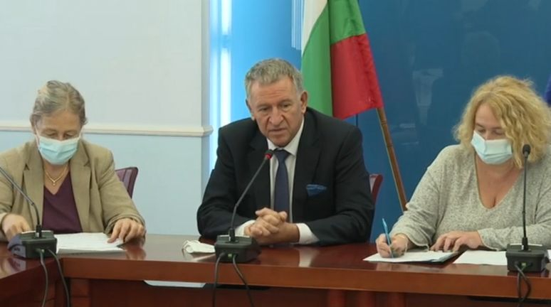 Кацаров обяви иде ли 2-седмичен тотален локдаун след броени дни ГРАФИКИ