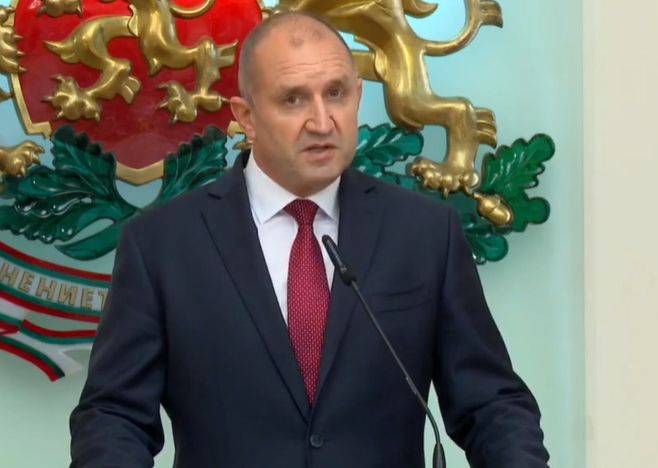 Радев в извънредно обръщение към нацията зажали следващия парламент и... ВИДЕО