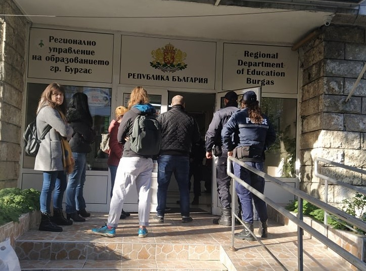 Драми и скандали в Бургас, намеси се полиция