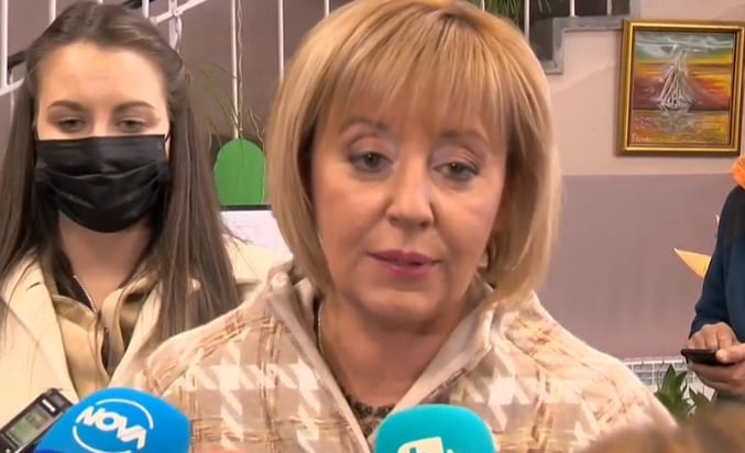 Манолова се появи с нова прическа на изборите 