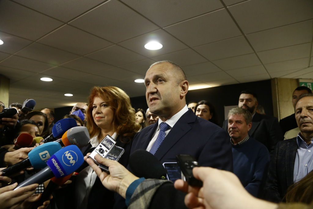 Румен Радев коментира победата на първи тур и отговори на най-чакания въпрос ВИДЕО