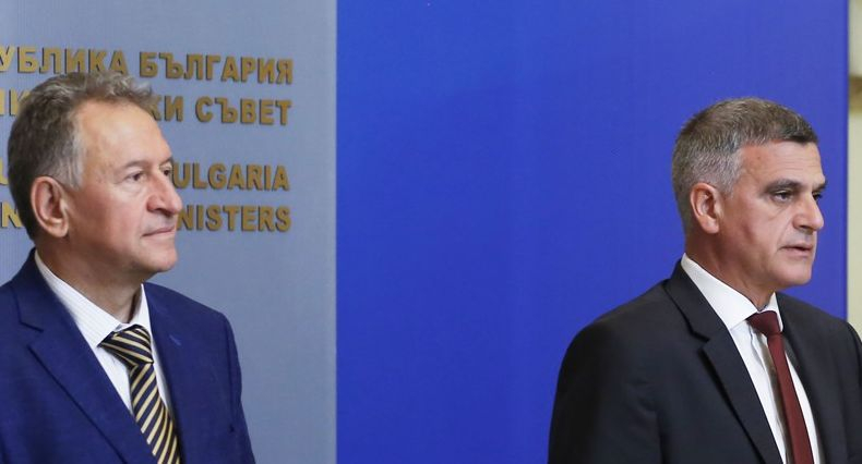 Първа голяма секира в МЗ на Кацаров, падна главата на...