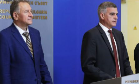 Първа голяма секира в МЗ на Кацаров, падна главата на...