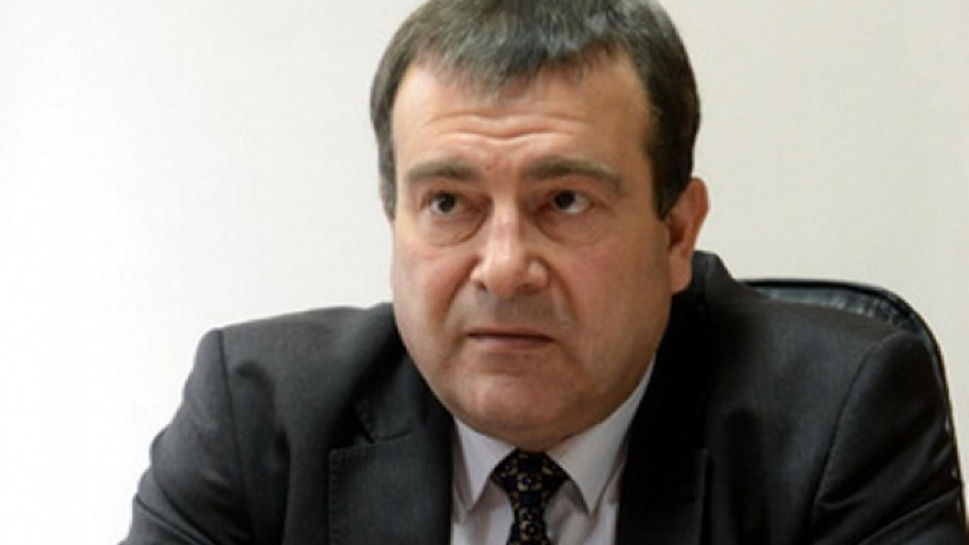Първа голяма секира в МЗ на Кацаров, падна главата на...