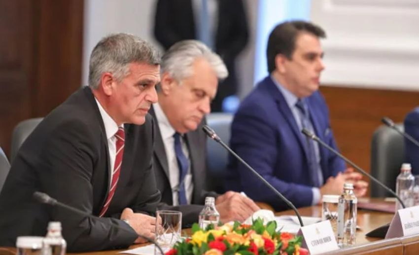 Колко и кои служебни министри влизат в редовния кабинет 