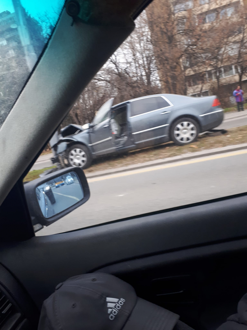 Първи СНИМКИ от адското меле край хотел Плиска в София