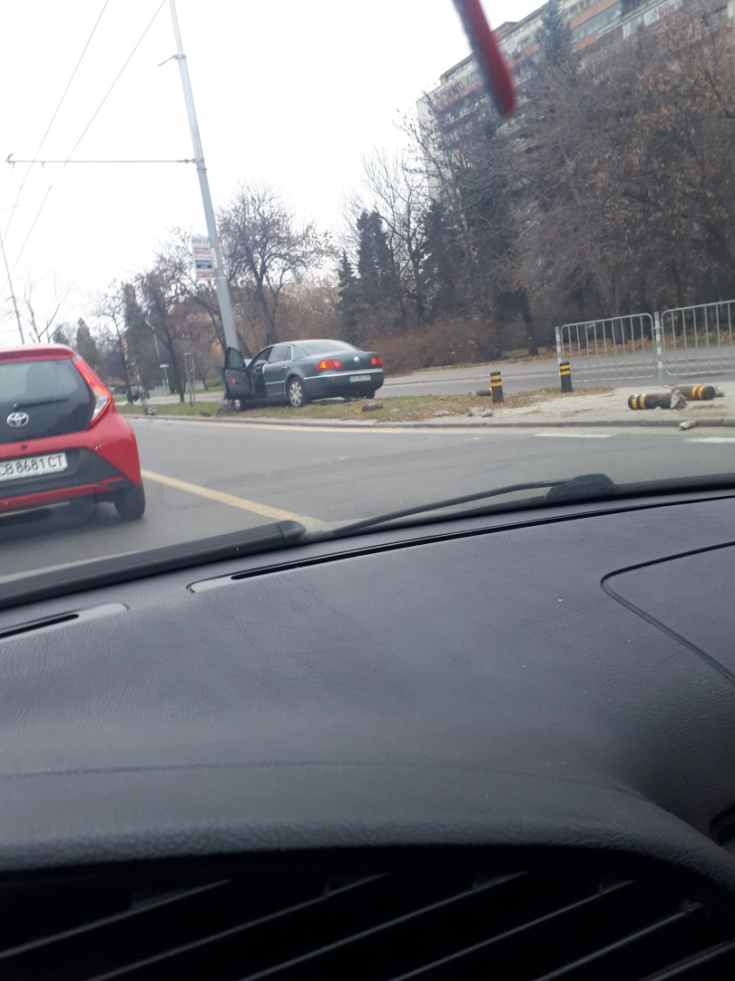 Първи СНИМКИ от адското меле край хотел Плиска в София