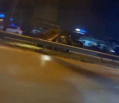 Само в БЛИЦ! Адско меле на ключов столичен булевард, двама лежат на земята СНИМКА