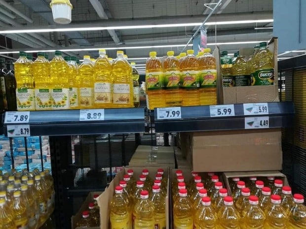 Инфлацията побесня: Олиото гони 9 лева! СНИМКА
