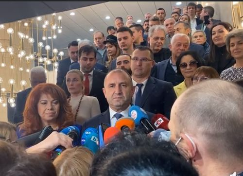 Илияна Йотова изненада с думи за покойните Стефан Данаилов и баща й ВИДЕО